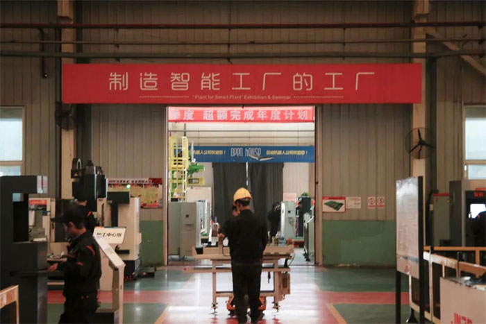 菠菜担保平台机器人成功研发&ldquo;去毛刺机器人&rdquo;新产品